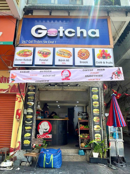 Bảng hiệu chữ nổi